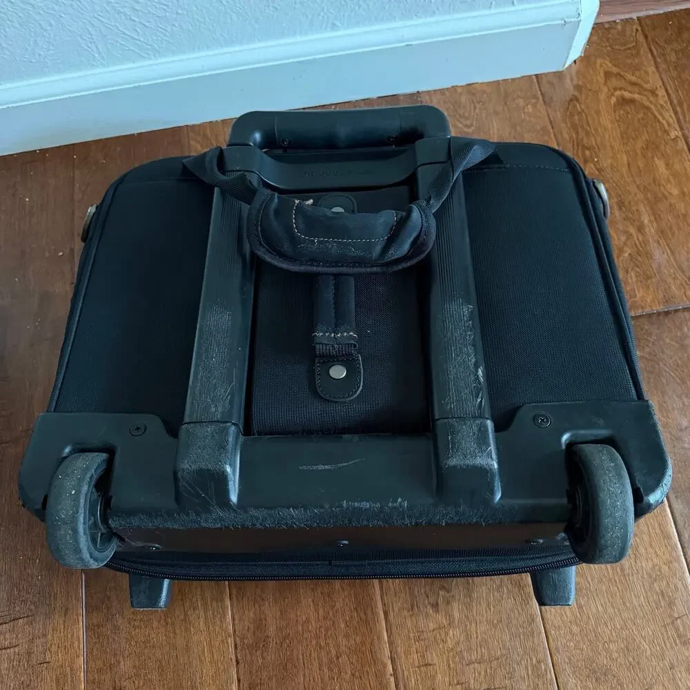 Briggs & Riley Verb Expandable Rolling Briefcase - Style VBR412X-4